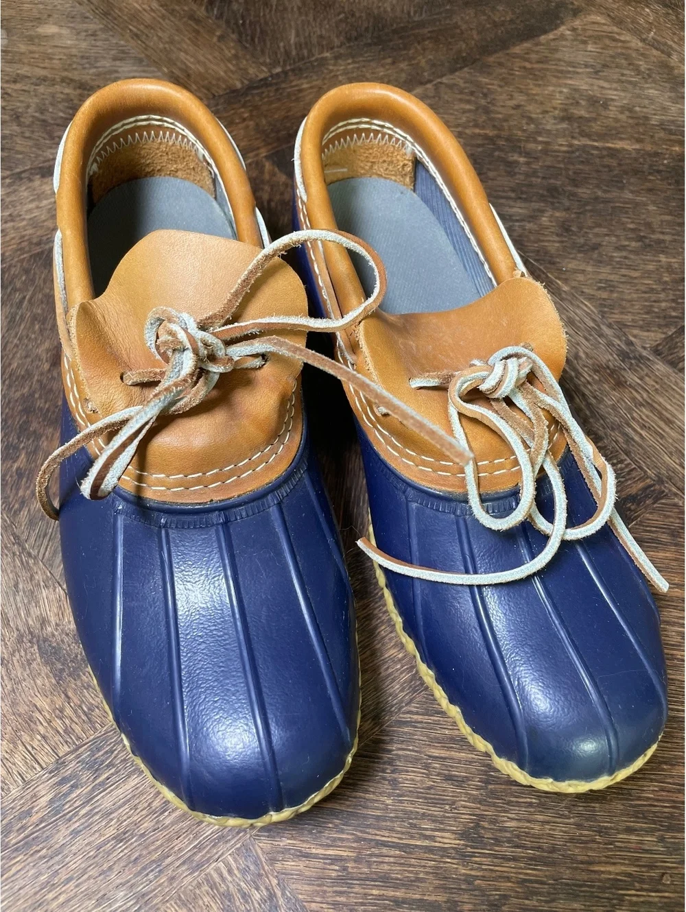LL Bean navy blue rubber and tan leather ankle boat boot size 8 - Picture 1 of 5